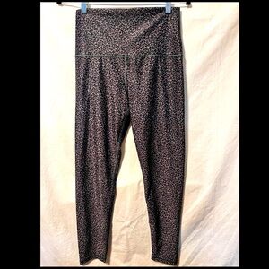 Aerie offline 7/8 leggings grey leopard printt size large